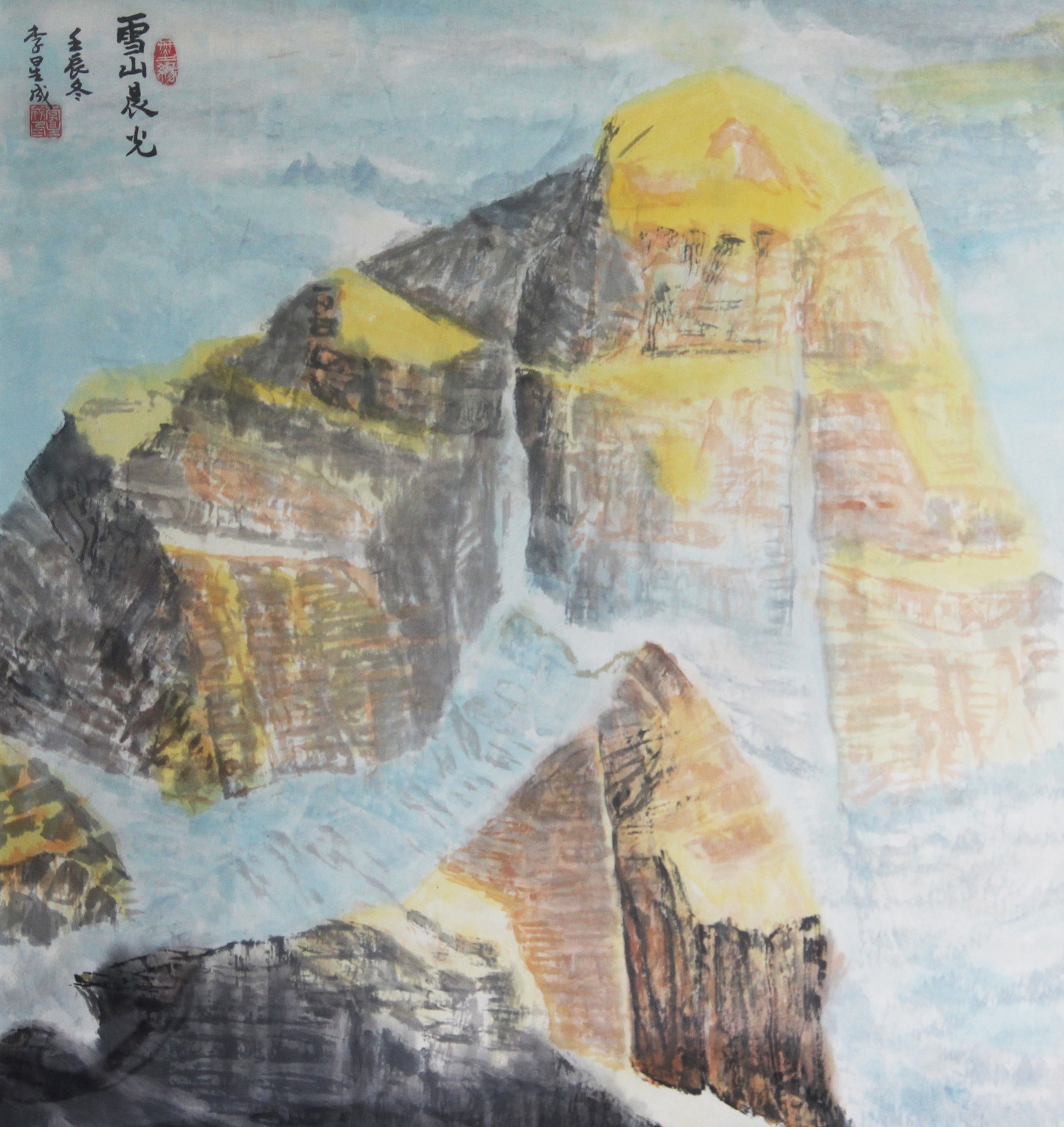 雪山晨光